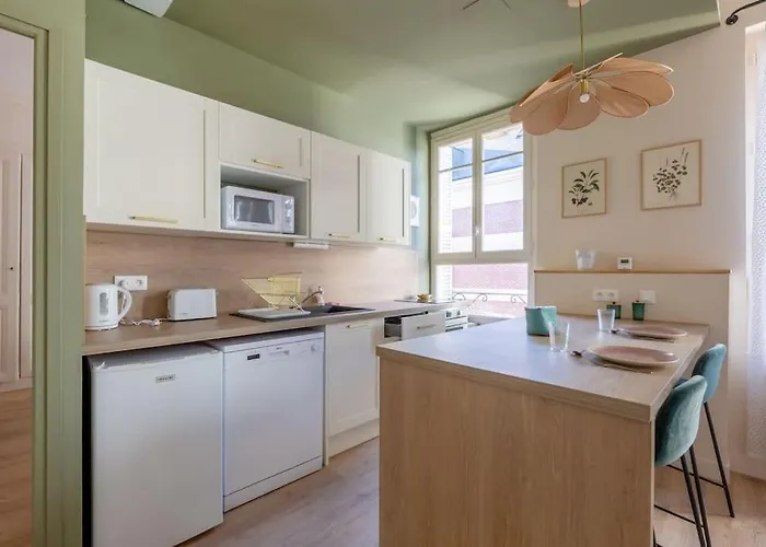 De Standing Place Saint Marc Iii G شقة